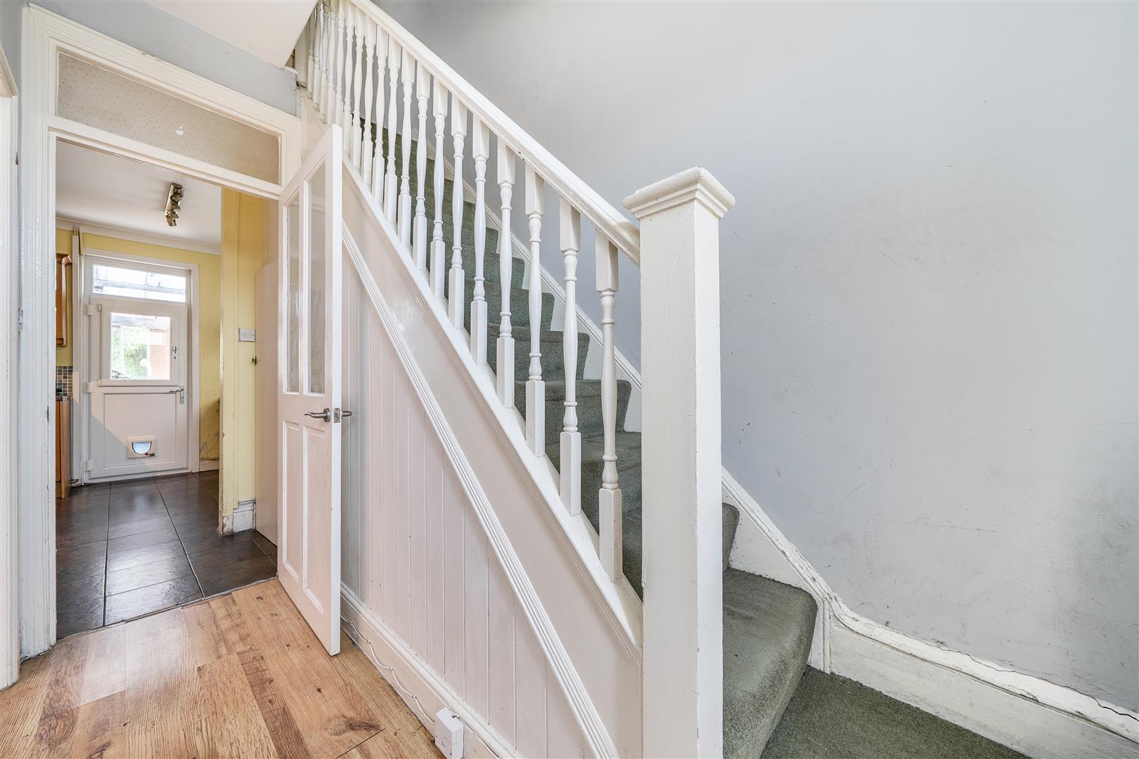 Middle Road, Gendros, Swansea, SA5 8EQ
